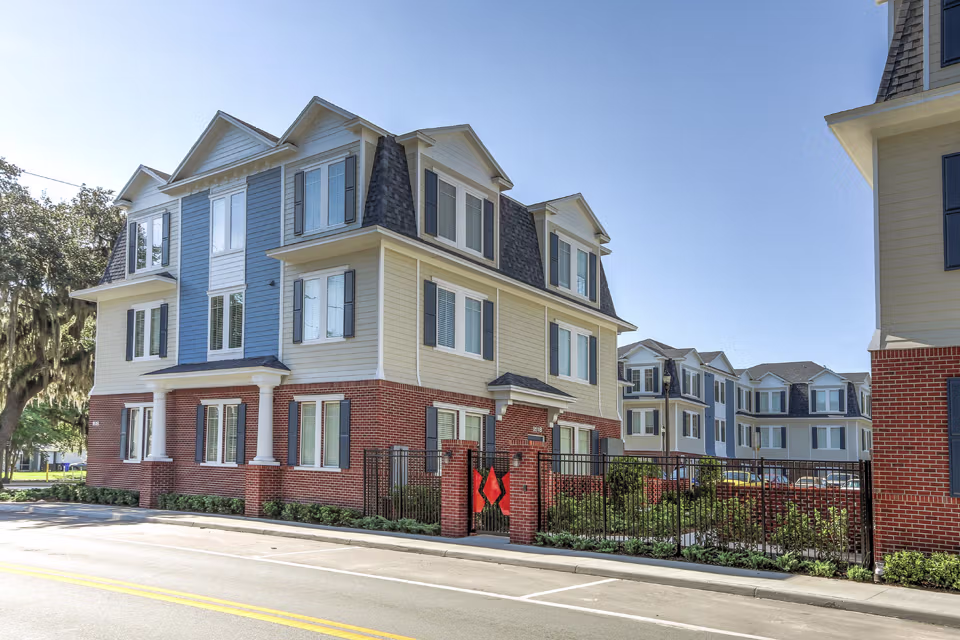Garden & Star Apartments