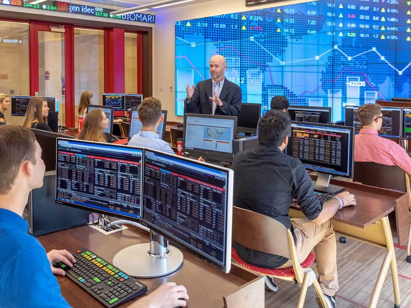 Business faculty class instruction