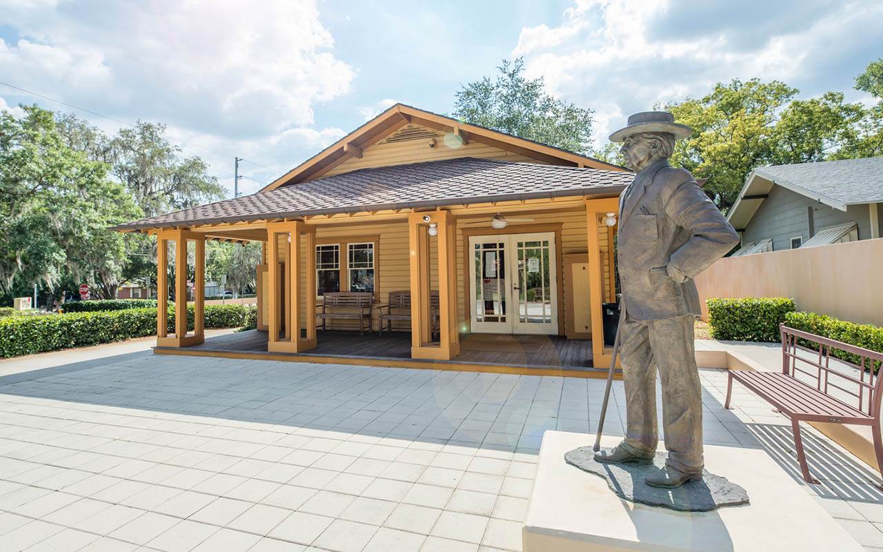 Frank Lloyd Wright Tourism Center